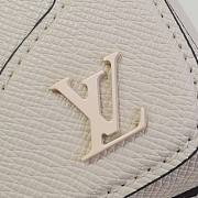 Louis Vuitton | New Flap Messenger Beige - M30813 - 28.3 x 18.3 x 4.3 cm - 2