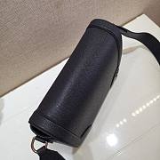 Louis Vuitton | New Flap Messenger Black - M30808 - 28.3 x 18.3 x 4.3 cm - 4