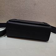 Louis Vuitton | New Flap Messenger Black - M30808 - 28.3 x 18.3 x 4.3 cm - 6