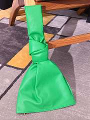 Bottega Veneta | Twist Clutch In Green - 607964 - 21x20.5x11cm - 4