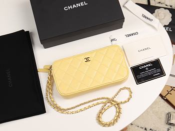CHANEL | Small Yellow Quilted Clutch With Chain - A82527 - 10×19×4cm