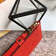 Louis Vuitton | Pochette Mélanie BB Red - M68712 - 20 x 10 x 0.3 cm - 2