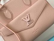 Louis Vuitton | Lockme Monochrome Tote PM - M55818 - 27.5 x 22.0 x 12.0 cm - 2