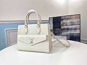 Louis Vuitton | Lockme Monochrome Tote PM - M55817 - 27.5 x 22.0 x 12.0 cm - 1