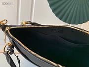 Louis Vuitton | V Tote MM - M44421 - 36 x 27 x 16 cm - 6