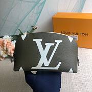 Louis Vuitton | Cosmetic Pouch Monogram Giant Green - M67694 - 19×12×6cm - 5
