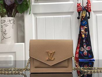 Louis Vuitton | Mini Mylockme Chain Pochette - M69204 - 13 x 10.5 x 4 cm