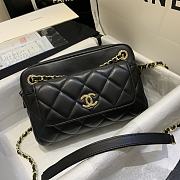 CHANEL | Camera Case With Extra Black Clutch - AS1367 - 22 x 15 x 6 cm - 6