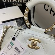 CHANEL | White Chain handle Bucket Bag - AS1362 - 32 x 26 x 15 cm - 4