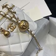 CHANEL | Classic White Box With Chain - AP1447 - 10.5 x 8.5 x 7 cm - 6