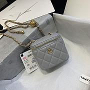 Chanel | Classic Gray Box With Chain - AP1447 - 10.5 x 8.5 x 7 cm - 5