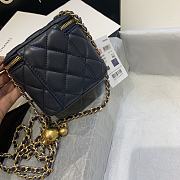 Chanel | Classic Blue Box With Chain - AP1447 - 10.5 x 8.5 x 7 cm - 4