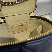 Chanel | Classic Blue Box With Chain - AP1447 - 10.5 x 8.5 x 7 cm - 2