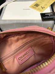 Chanel | Pink Lambskin Studded Logo Camera Case - AS1511 - 13 x 20 x 5 cm - 2