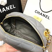 Chanel | Grey Lambskin Studded Logo Camera Case - AS1511 - 13 x 20 x 5 cm - 4