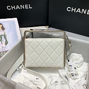 Chanel | Sheepskin Leather Clutch Bag White - AS1732 - 18 x 19.5 x 8.5 cm - 3