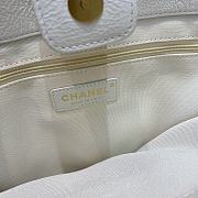 Chanel | Shiny White Aged Calfskin Shopping Bag - 32 x 30 x 10 cm - 5