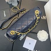 Chanel | Shiny Dark Blue Quilted Lambskin Flap Bag - AS1895 - 20 x 13 x 7cm - 4