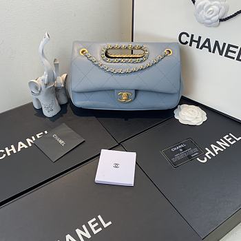 Chanel | Small Light Blue Flap Bag - AS1466 - 26 x 17 x 6cm