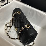 CHANEL Small Quilted Diana Flap Bag - AS1488 - 22cm x 14cm x 7cm - 6
