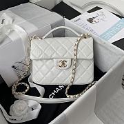 CHANEL | Handle Flap Bag White - AS2892 - 20 x 15 x 6.5 cm - 1