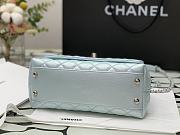 Chanel | COCO HANDLE Iridescent blue Grain Bag Silver Hardware - 23 cm - 5