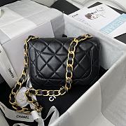 Chanel | Black Flap Bag - 22×5×15.5cm - 4