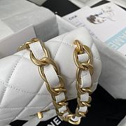 Chanel | White Flap Bag rough golden chain - 22×5×15.5cm - 4