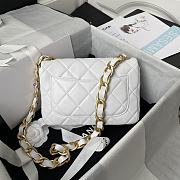 Chanel | White Flap Bag rough golden chain - 22×5×15.5cm - 3