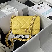 Chanel | Yellow Flap Bag rough golden chain - 22×5×15.5cm - 1