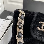 Chanel | Shearling Bucket Bag - AS2257 - 16 x 18 x 12cm - 6