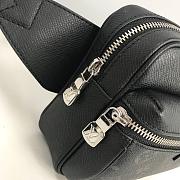 Louis Vuitton | Outdoor Bumbag - M30245 - 21 x 17 x 5 cm - 5