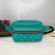 Louis Vuitton | Outdoor Bumbag Green - M30245 - 21 x 17 x 5 cm - 1