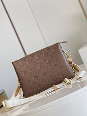 Louis Vuitton | Coussin PM - M59277 - 26 x 20 x 12 cm - 5