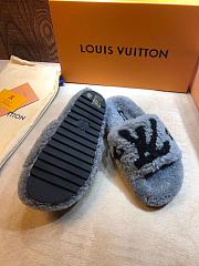 Louis Vuitton | Grey Fur Slipper - 2