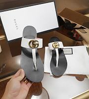 GUCCI | Leather Thong Sandal With Double G White - 6