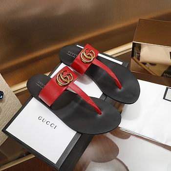 GUCCI Leather Thong Sandal With Double G Red