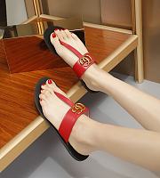 GUCCI Leather Thong Sandal With Double G Red - 2