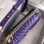 Chanel | Le Boy Chevron Old Medium Purple Bag - A67086 - 6