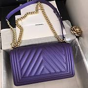 Chanel | Le Boy Chevron Old Medium Purple Bag - A67086 - 5