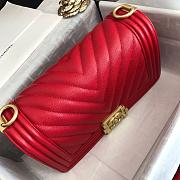 Chanel | Le Boy Chevron Old Medium Red Bag - A67086 - 5
