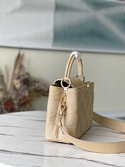 Louis Vuitton | Capucines BB handbag Creme- M59225 - 31.5 x 20 x 11 cm - 2