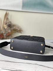 Louis Vuitton | Capucines BB handbag Black - M59225 - 27x18x9cm - 3