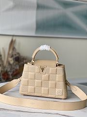 Louis Vuitton | Capucines BB handbag Creme - M59225 - 27x18x9cm - 1
