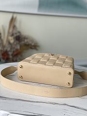 Louis Vuitton | Capucines BB handbag Creme - M59225 - 27x18x9cm - 5