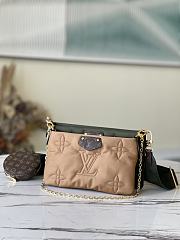 Louis Vuitton | Maxi Multi Pochette Accessoires Khaki/Beige - M58977 - 34x21.5x5cm - 1