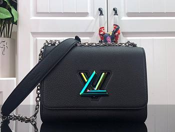 Louis Vuitton | Twist MM bag in Epi - 23 x 17 x 9.5 cm