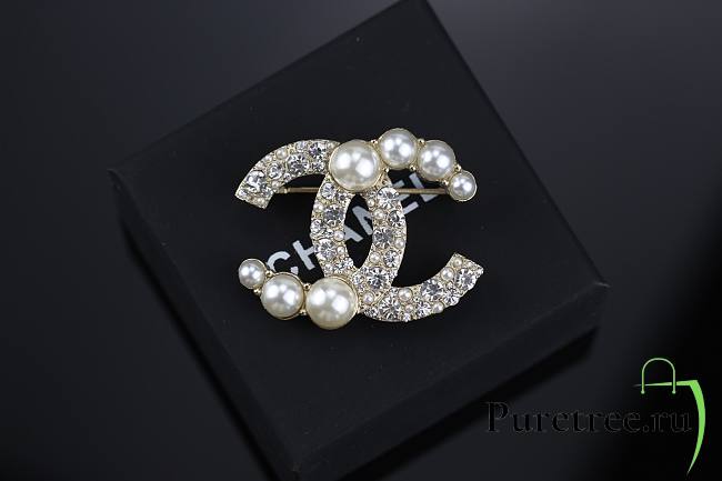 CHANEL | Brooch pearl double C-shaped 02 - 1