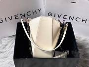 GIVENCHY | Mini Antigona Vertical bag In White - BBU01R - 20 x 10 x 8.5 cm - 1