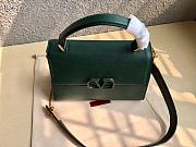 VALENTINO |  Garavani VSLING medium Green bag - 30 x 21 x 14 cm - 4